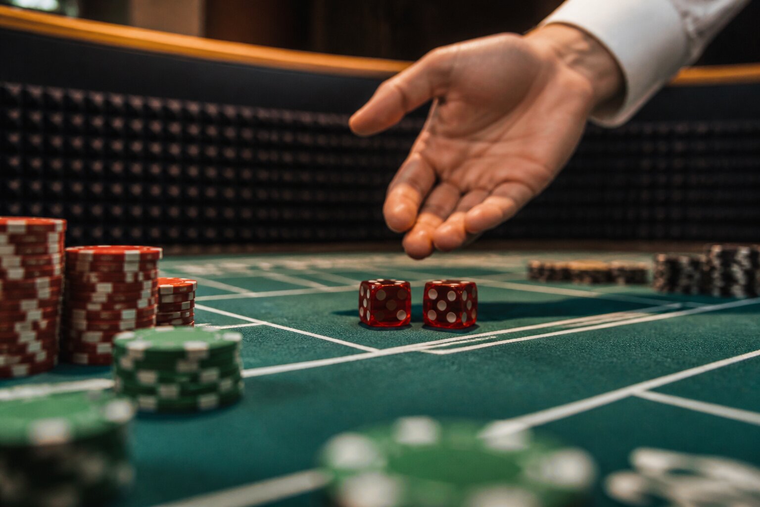 Lay Bet Craps Explained: How Lay Bets Work in Online Craps Games